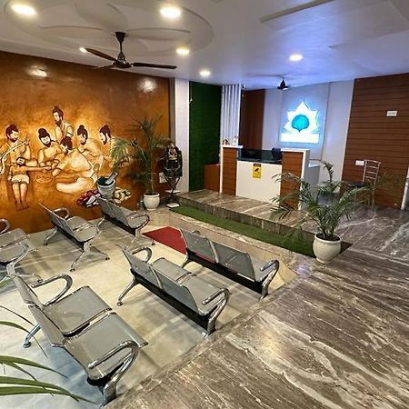 Hotel Aparajita 바라나시 외부 사진